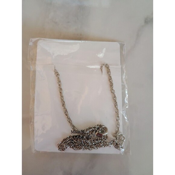 Red Velvet Bijoux Genuine 10 X 14 MM Turquoise Pendant Necklace Silvertone - Picture 3 of 3